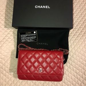 CHANEL Quilted Wallet on Chain
